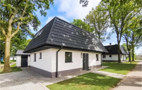 Stunning Home In Den Oever With Wifi